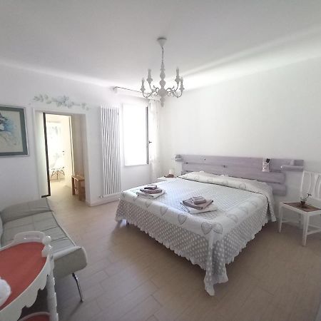 A Casa Di Dora Bed & Breakfast เตรวิโซ ภายนอก รูปภาพ