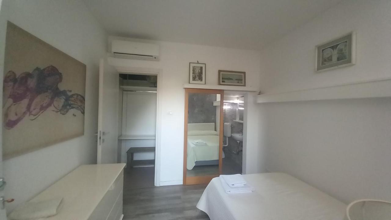 A Casa Di Dora Bed & Breakfast เตรวิโซ ภายนอก รูปภาพ